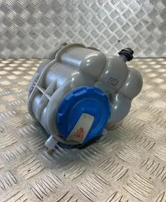 Audi A4 S4 B9 Coolant expansion tank/reservoir 8W2121403