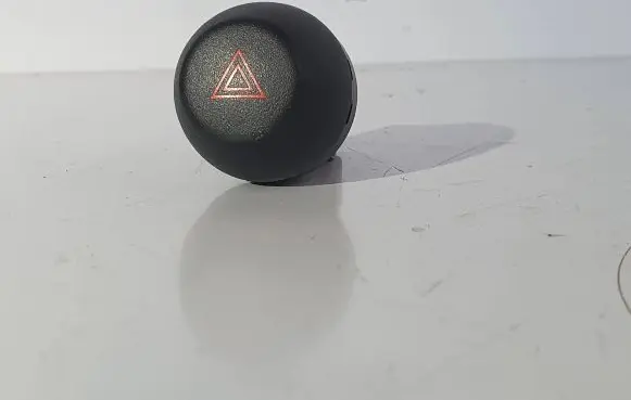 Toyota RAV 4 (XA30) Hazard light switch R15B060 15B060