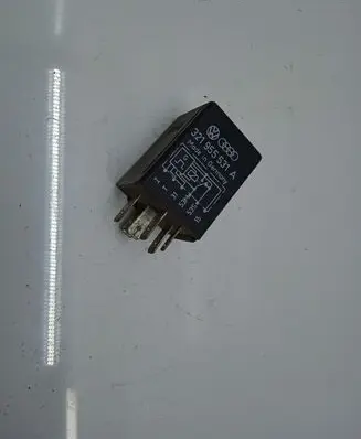 Volkswagen PASSAT B3 Window wiper relay 321955531A 00362000