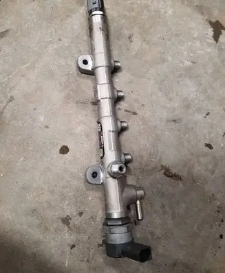 Mercedes-Benz GLC X253 C253 Fuel main line pipe A6510701595 0445214275