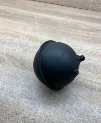 Vacuum air tank
