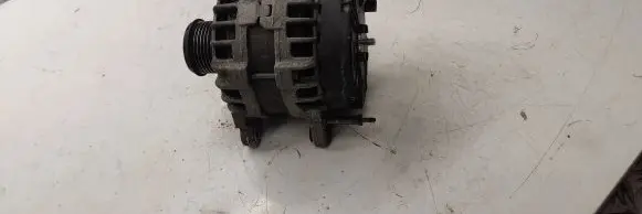 Volkswagen PASSAT B7 Generator/alternator 03L903024F