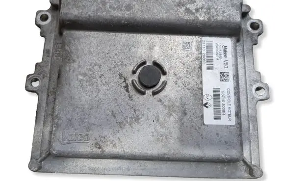 Renault Sandero I Engine control unit/module 237103008R 150750889 237102806R