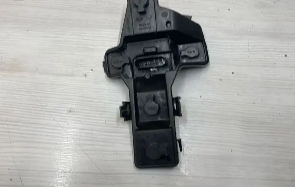 Volkswagen Touran I Tail light bulb cover holder 1T0945258D
