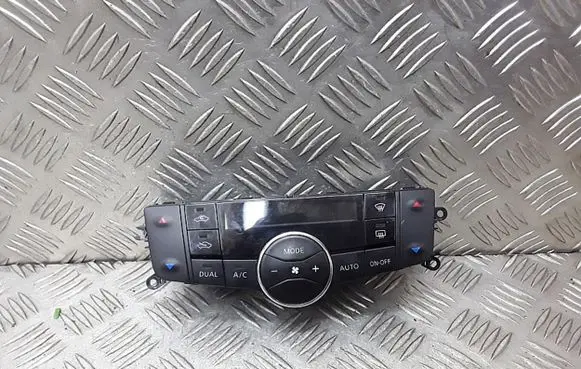 Nissan Pulsar Climate control unit 275003zp0a
