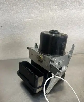 BMW 3 E90 E91 Master brake cylinder DOBMW1E873E90 6769844