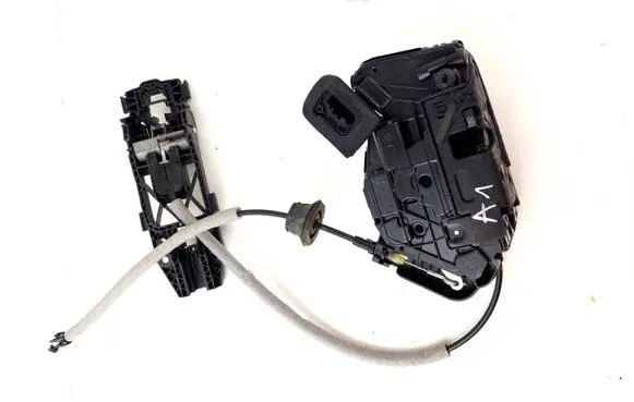 Volkswagen T-Roc Rear door lock 5TA839016E