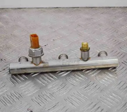 Audi A5 8T 8F Fuel main line pipe 06E130089D