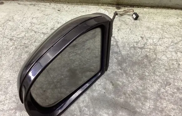 Mercedes-Benz C W203 Front door electric wing mirror 413133417