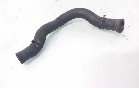 Volkswagen PASSAT B6 Engine coolant pipe/hose