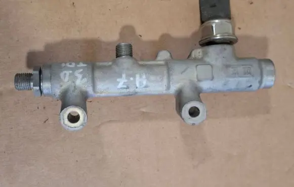 Audi A7 S7 4G Fuel main line pipe 059130089BS