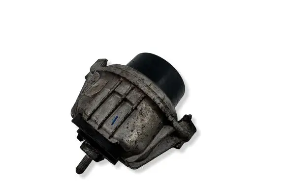 BMW 3 E90 E91 Engine mount bracket 