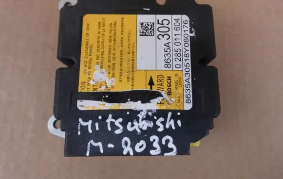 Mitsubishi Outlander Airbag control unit/module 8635A305
