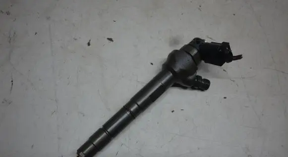 Volkswagen Tiguan Fuel injector 03L130277J