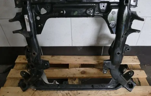 BMW X1 E84 Front subframe