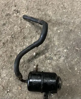 Mitsubishi Space Wagon Power steering fluid tank/reservoir
