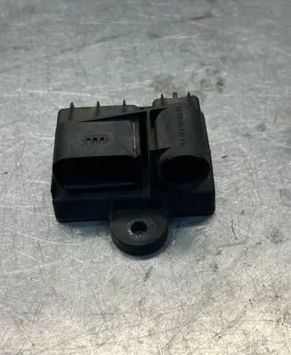 Mercedes-Benz Sprinter W906 Glow plug pre-heat relay A6519002303