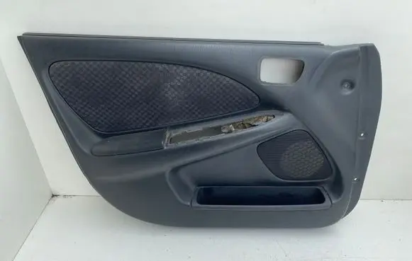 Toyota Avensis T220 Front door card panel trim