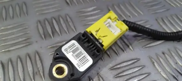 Toyota Auris 150 Airbag deployment crash/impact sensor 8983102080 89831-02080