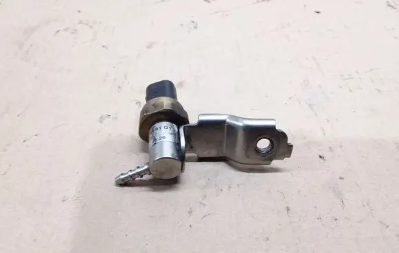 Fuel pressure sensor