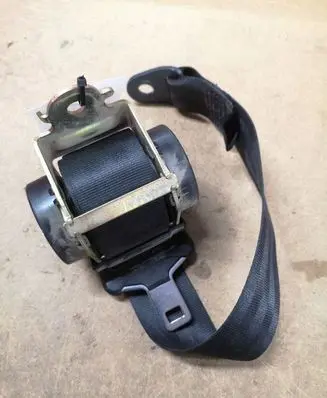 Peugeot 307 Rear seatbelt 040060