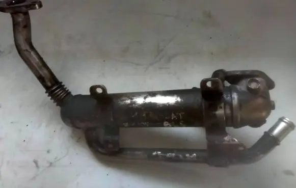 Skoda Octavia Mk2 (1Z) EGR valve cooler 03G131512AD 0412108