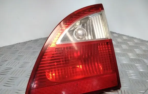 Ford Galaxy Tailgate rear/tail lights 7M5945094C