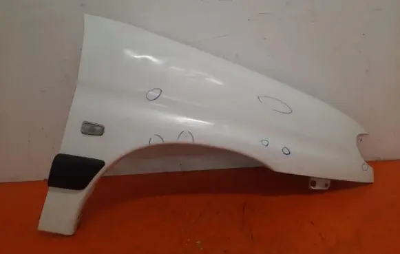 Peugeot Partner Fender