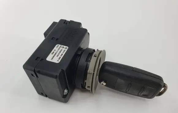 Audi A8 S8 D3 4E Ignition lock 3D0905865E