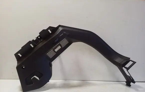Volkswagen Golf VIII Other trunk/boot trim element 5H6867762