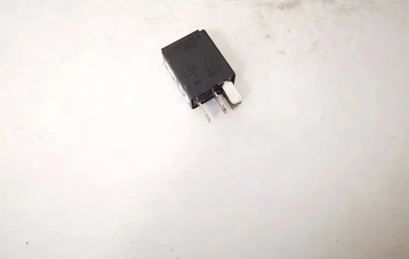Audi A6 S6 C6 4F Other relay 8z0951253