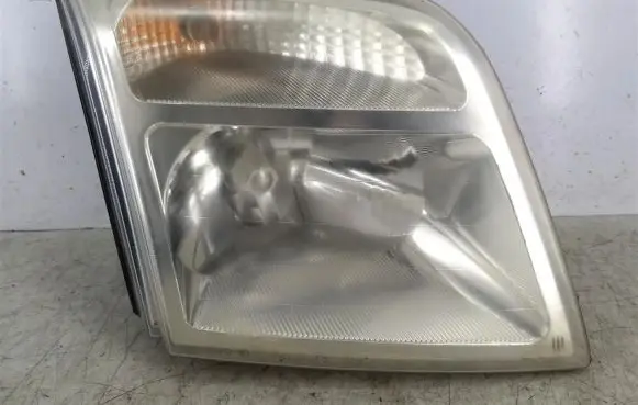 Ford Connect Headlight/headlamp