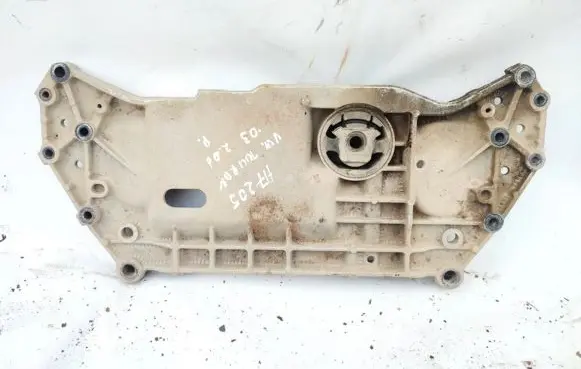 Volkswagen Touran I Front subframe