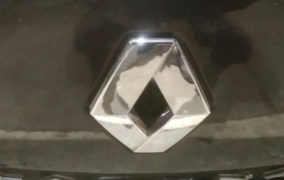 Renault Laguna III Manufacturer badge logo/emblem 