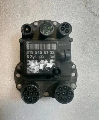 Mercedes-Benz E W124 Ignition distributor 0155456132 A0155456132