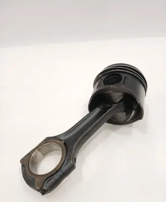 Mercedes-Benz Vito Viano W639 Piston with connecting rod 