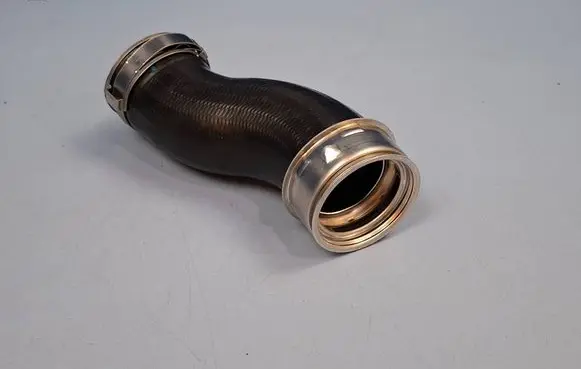 Audi Q7 4L Intercooler hose/pipe 7L6145708H