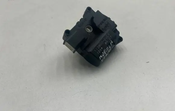 Toyota Corolla Verso E121 Air flap motor/actuator 1138002051