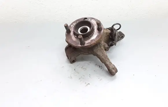 Nissan Micra Front wheel hub 2V3