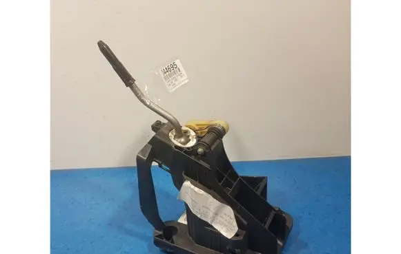Peugeot 308 Gear selector/shifter in gearbox 9684581680