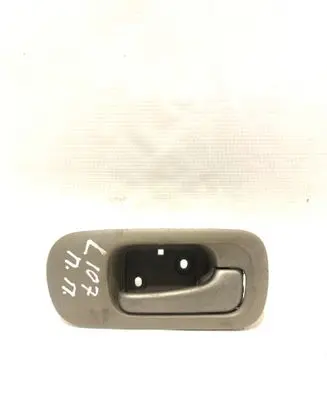 Honda CR-V Front door interior handle