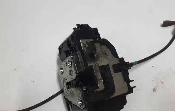 Nissan Qashqai Rear door lock 