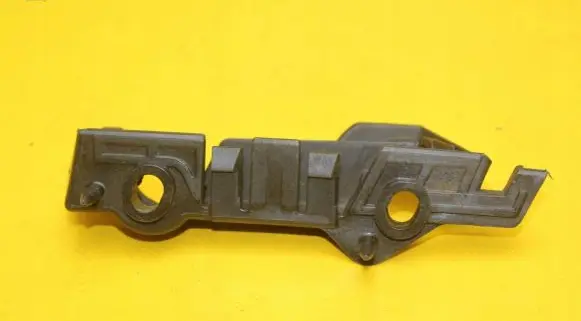 Front bumper mounting bracket