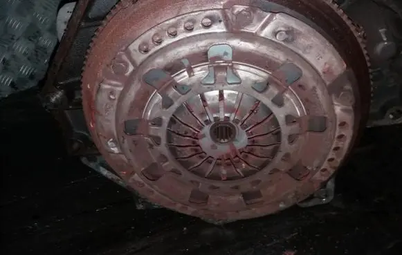 Opel Zafira B Clutch set kit NEPLAUKIOJANTIS