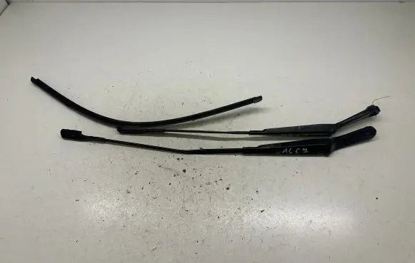 Audi A6 S6 C7 4G Front wiper blade arm 4G1955407D 4G1955408D