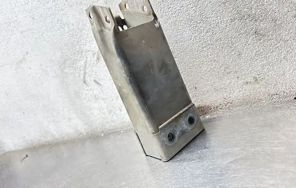 Opel Insignia A Front bumper shock/impact absorber 13235554