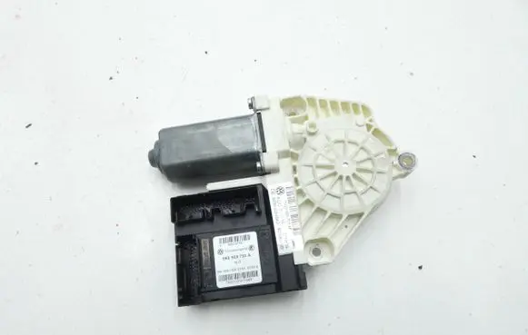 Volkswagen Eos Front door window regulator motor 1Q0959701H 5K0959793A