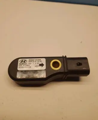 Hyundai Tiburon Airbag deployment crash/impact sensor 959202C200 3CH00404636