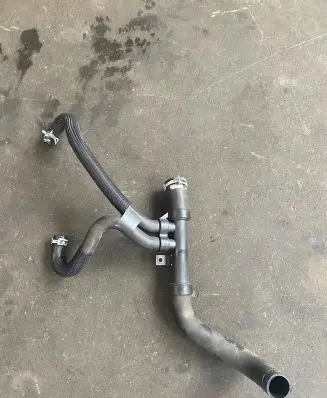 Renault Trafic III (X82) Engine coolant pipe/hose S6000304