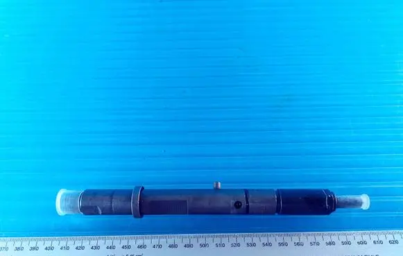 Audi A6 S6 C5 4B Fuel injector 059130201A